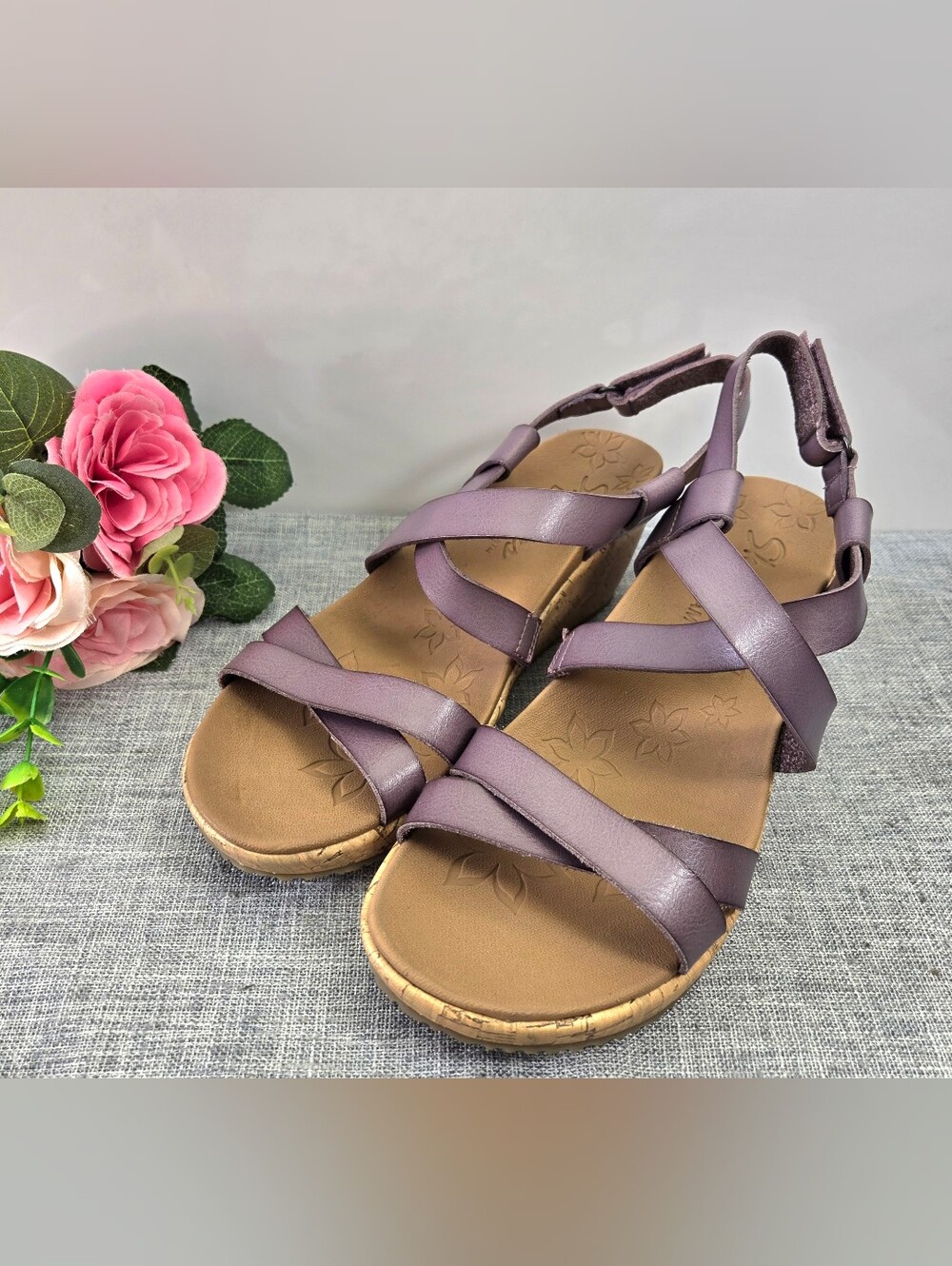 Skechers Beverlee Luxe Foam Purple Strappy Wedge Sandals Women's Size 8 Like New